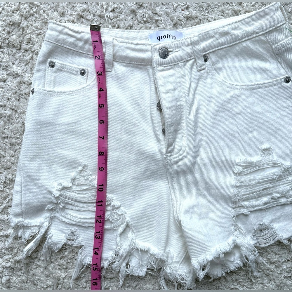 Women's graffiti Denim Shorts Size L White Distressed - Picture 4 of 5
